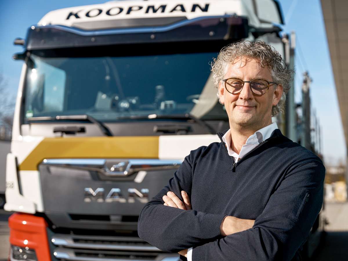 Klaas Koopman, Miteigent&uuml;mer und Gesch&auml;ftsf&uuml;hrer der Koopman Logistics Group B. V., strebt eine vollst&auml;ndige Umstellung auf nachhaltigen Transport an.